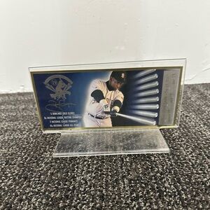 TONY GWYNN COMMEMORATIVE TICKET:PHOTO FROM FINAL CAREER GAME 10/7/ 2001 W/STAND